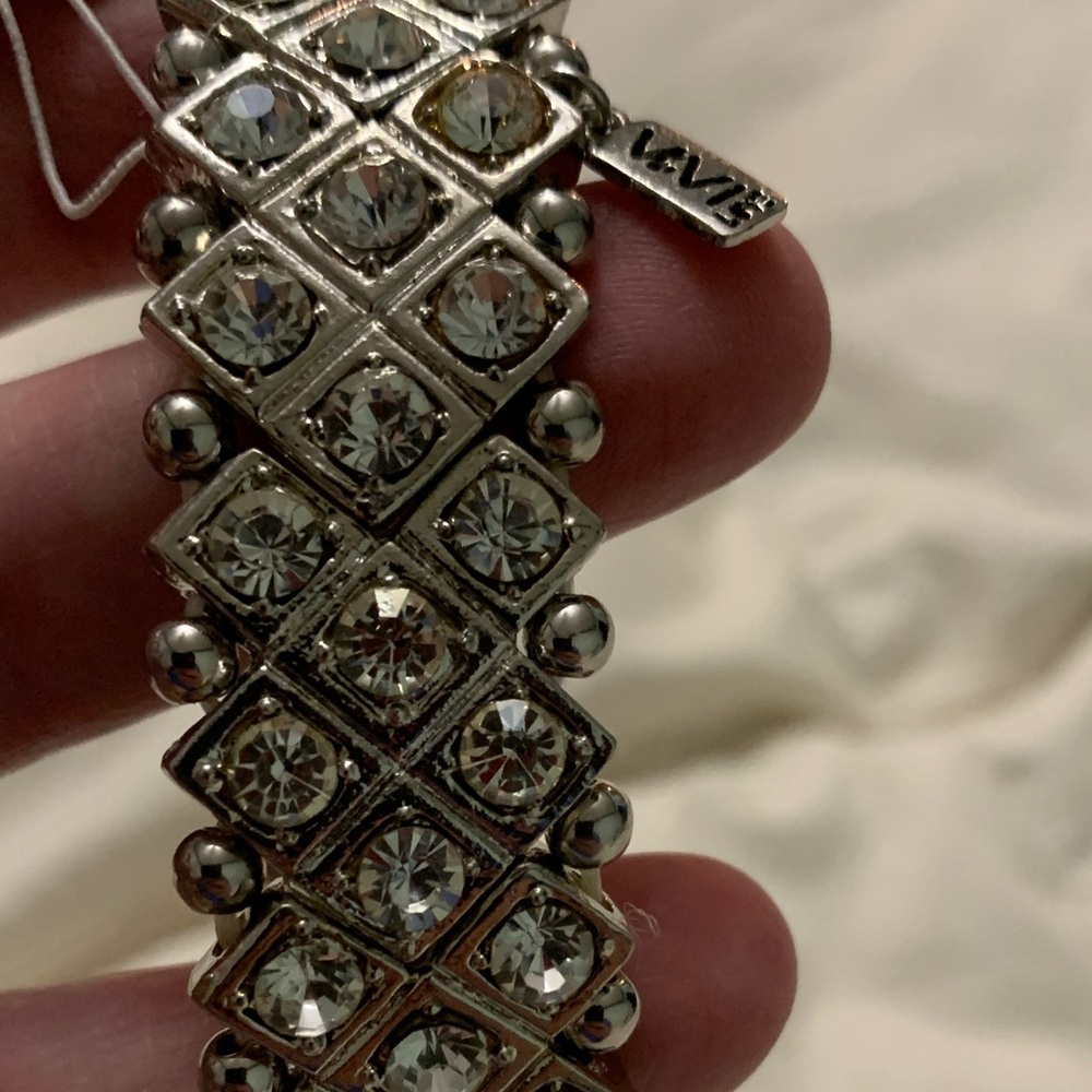 ViVI Silver Diamond-Patterned Bracelet